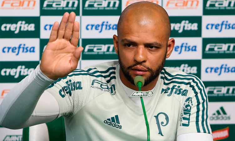 Felipe Melo voltou a treinar no mesmo horário do grupo na última segunda-feira