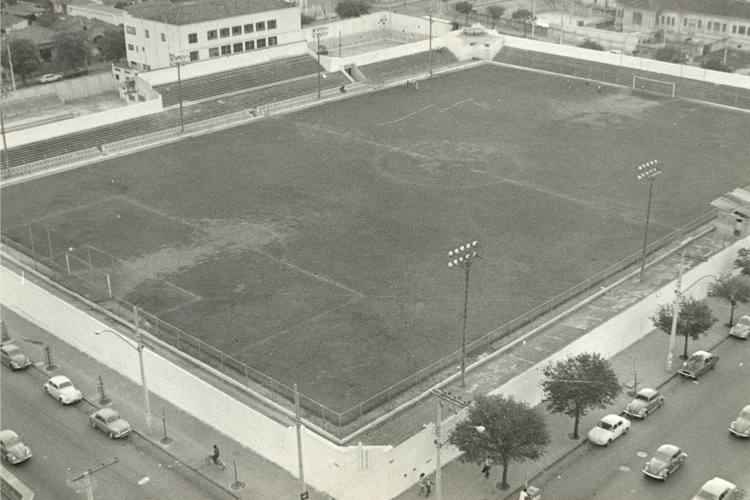 Estádio do Barro Preto, posteriormente chamado de JK, recebeu primeiro duelo entre Cruzeiro e Flamengo