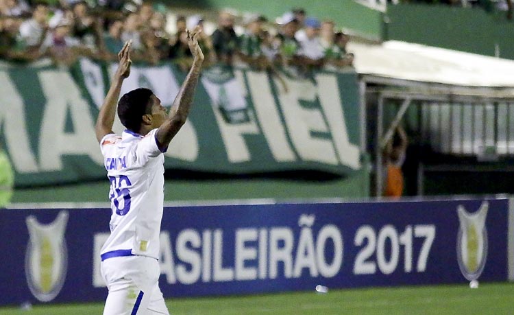 Raniel marcou o segundo gol do Cruzeiro na partida deste domingo contra a Chapecoense