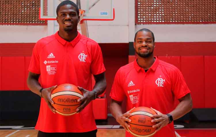 MJ Rhett e David Cubillan se apresentaram no domingo ao Flamengo