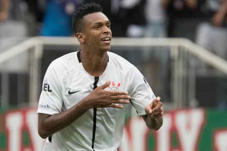 Quando voltou ao Corinthians, Jô se dizia realizado e apelou à religião contra a fama de indisciplinado