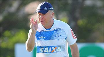Mano testou duas opções para o ataque