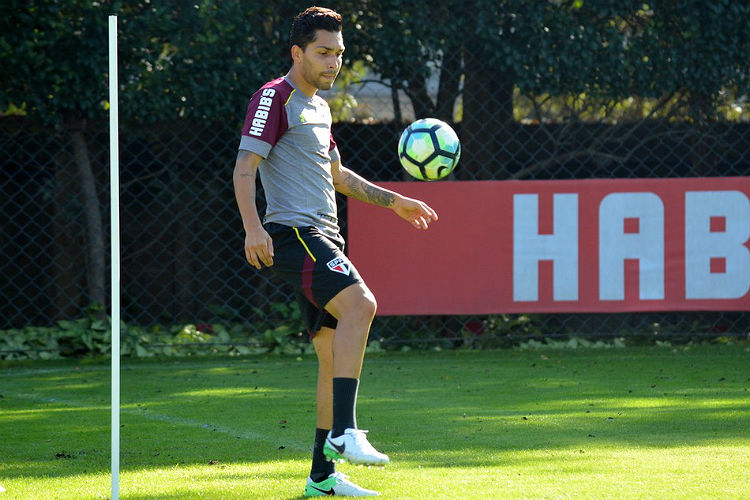 Para o volante Petros, São Paulo está preparado para duelo contra os corintianos pelo Brasileirão