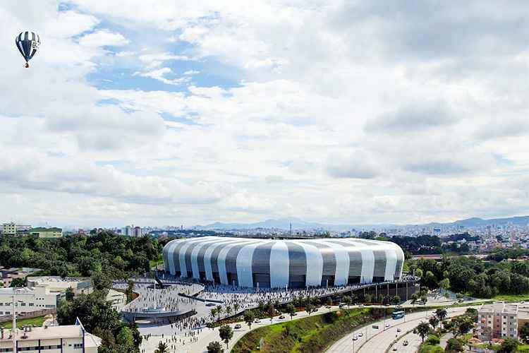 "Perdoem-me os não atleticanos, mas essa é uma obra para ser aplaudida de pé, que tornará o Atlético um dos clubes mais respeitados do mundo"