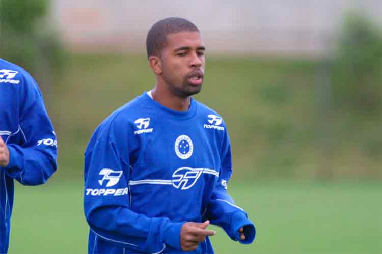"Aquele jogo contra o Flamengo se tornou o símbolo de uma campanha espetacular. Com um minuto de jogo, já vencíamos por 1 a 0. E com 30, o placar já estava 3 a 0 para nós. Éramos muito unidos"