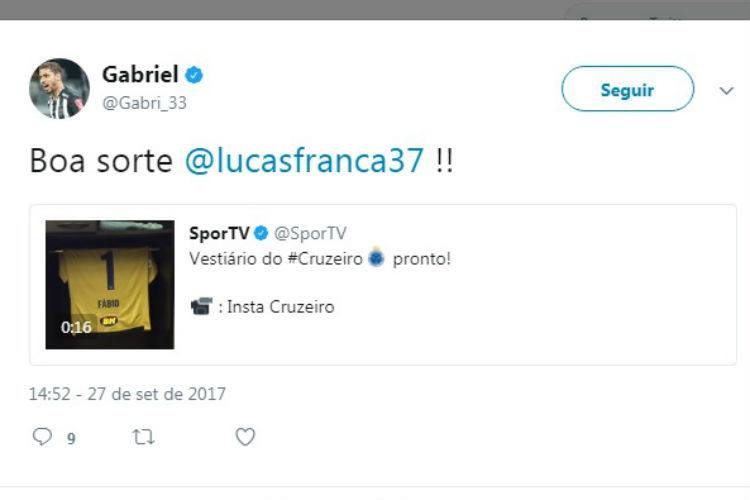 Postagem no perfil do Twitter do zagueiro Gabriel gerou comentários negativos de torcedores do Atlético
