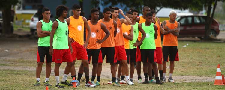 A maioria do time vem da base do clube, acompanhada de perto pelo técnico Ricardo Souza