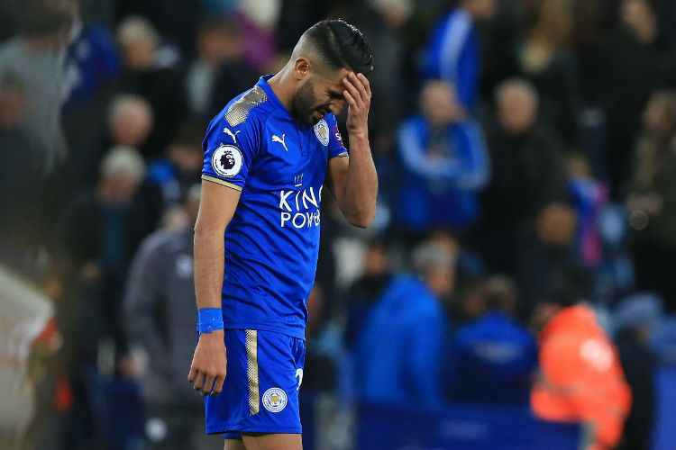 Argelino Riyad Mahrez marcou o gol de empate do Leicester City, que continua mal no Campeonato Inglês