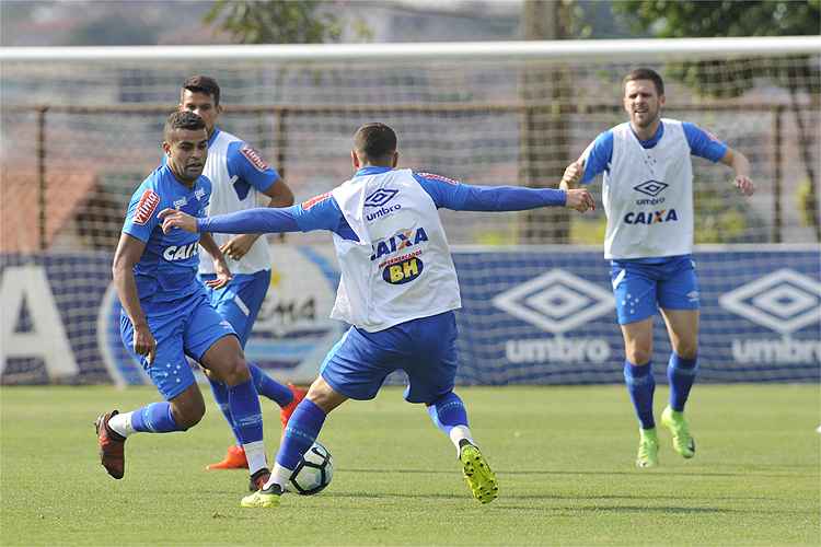 Alisson participou normalmente dos últimos dois treinamentos e foi confirmado no clássico com Atlético