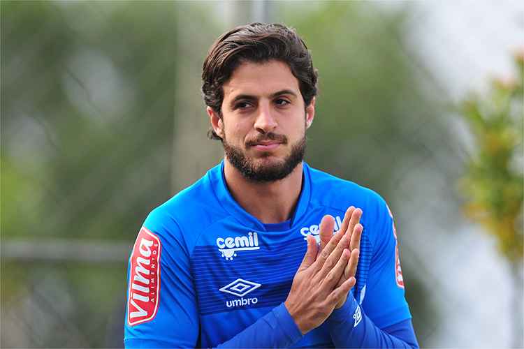 Renovação de contrato do volante Hudson vem sendo negociada pela nova gestão do Cruzeiro