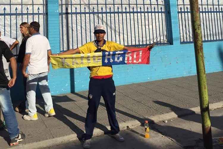 Eliecer Sierra largou o emprego para acompanhar o Junior Barranquilla na disputa da Sul-Americana