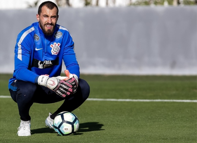 Walter sentiu dores na coxa direita durante a vitória por 1 a 0 sobre o Atlético-PR