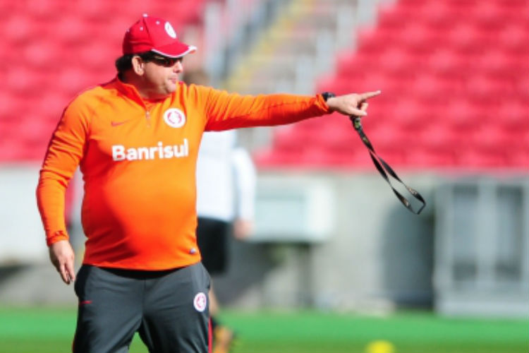 Guto Ferreira não resistiu ao empate do Inter com o Vila Nova e foi demitido pela diretoria colorada