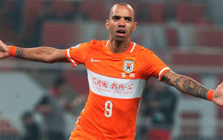 Diretoria do Corinthians já teria mantido contato com representantes de Diego Tardelli