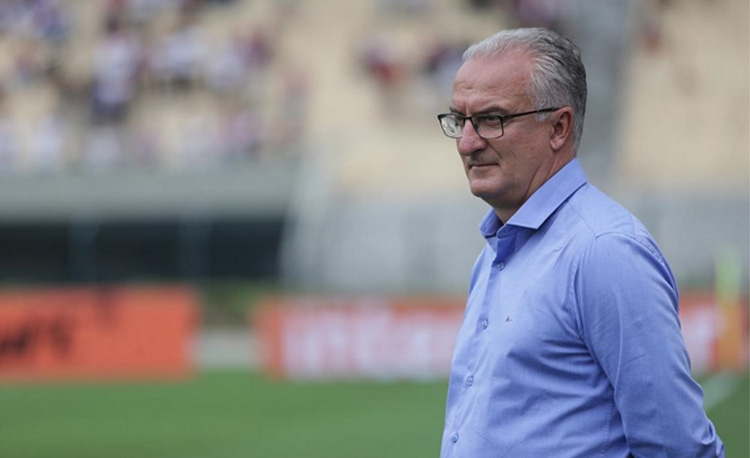 Técnico substituiu Rogério Ceni no comando do São Paulo, demitido em julho