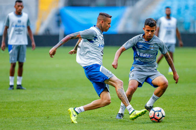 Grêmio vai com força máxima para o primeiro jogo da final da Libertadores