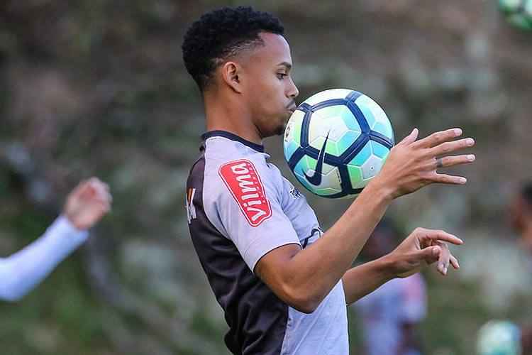 Pablo não foi aproveitado no Galo e seguiu rumo ao CRB; ele disputou quatro jogos no clube alagoano