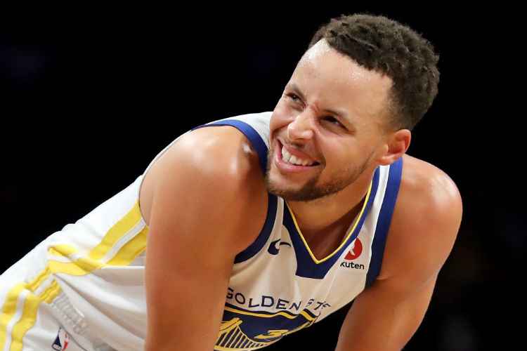 No terceiro quarto, Curry fez 14 dos seus 27 pontos na partida