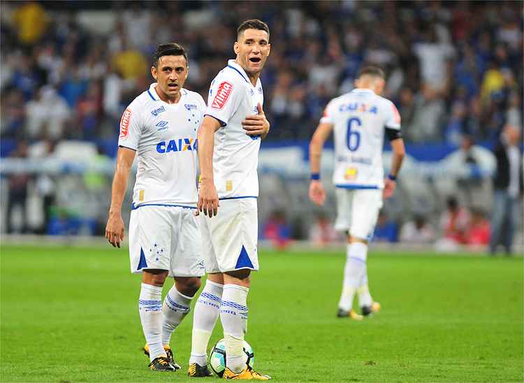 Na noite desta quinta-feira, Thiago Neves decidiu se manifestar em seu perfil no Twitter