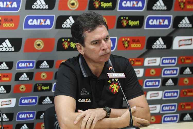 "A gente vai fazer o nosso dever de casa e fazer time ser cada vez mais aguerrido", disse
