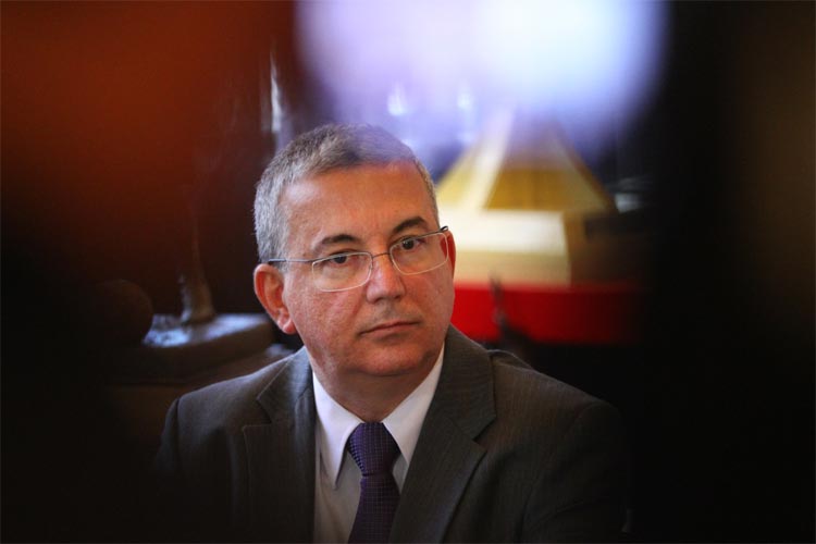Sem técnico e sem vice de futebol, presidente do Sport dedica momento atual à carreira profissional
