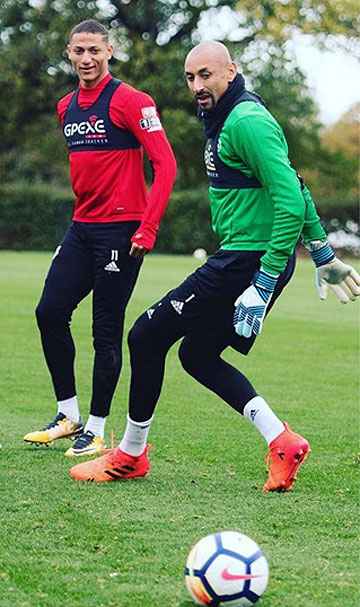 Richarlison considera Gomes um "paizão"