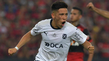 Barco comemora gol de empate que deu o título da Sul-Americana ao Independiente