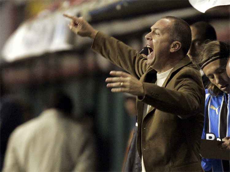Mano Menezes levou o Grêmio à final da Libertadores em 2007, sendo batido pelo Boca Juniors