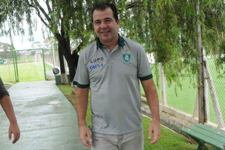 Depois de levar o América ao título da Série B, Enderson projeta disputa da primeira divisão pelo Coelho