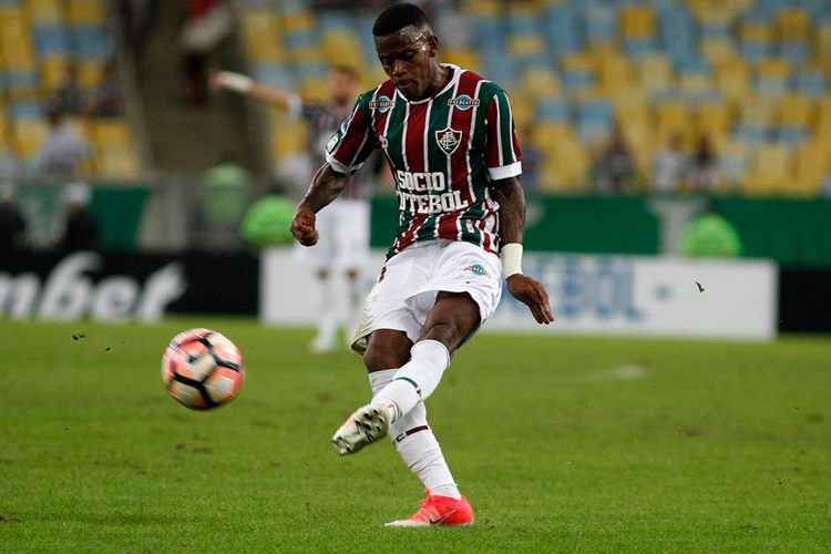 Calazans foi reconhecido por torcedores do Flamengo em restaurante distante do Maracanã