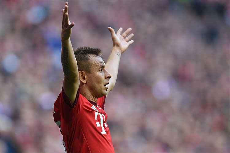 Rafinha tem desejo de retornar ao futebol brasileiro e definirá futuro até janeiro de 2018