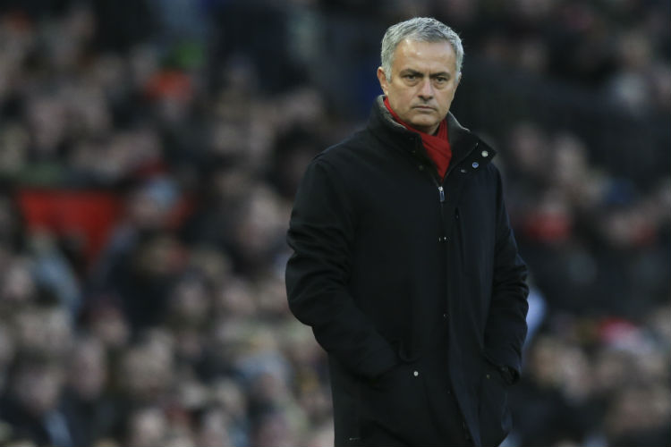 José Mourinho comparou a diferença de orçamento entre o Manchester City e os outros times