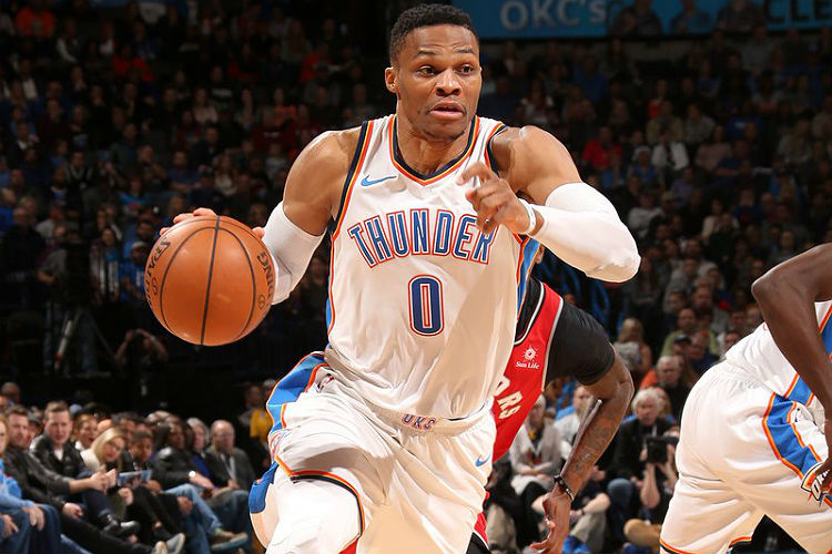 Russell Westbrook, armador do Oklahoma, contabilizou 30 pontos, 13 assistências e oito rebotes