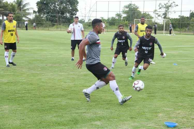 Técnico Júnior Rocha espera contar com elenco completo para estreia na Copa do Nordeste, no dia 16