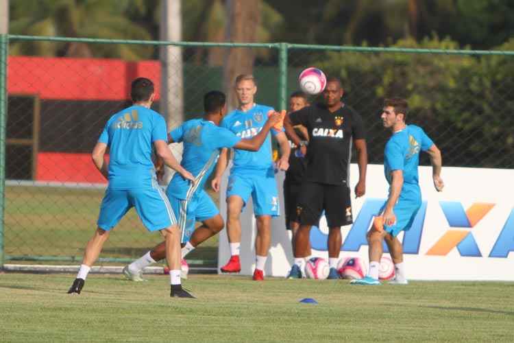 Até o momento, o meia-atacante Marlone é o atleta de maior renome entre os contratados