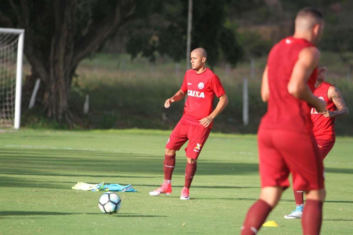 Atual capitão do Náutico, jogador participou de coletiva de imprensa no CT do clube