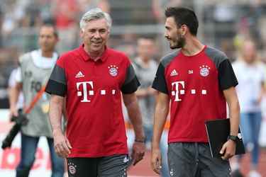 Carlo Ancelotti e o filho-assistente Davide: polêmica no Bayern de Munique