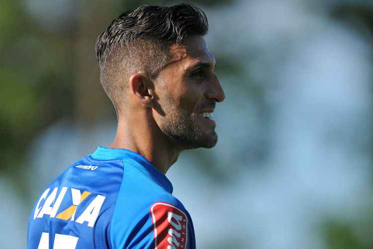 Rafael Marques fez 19 partidas pela Raposa no Campeonato Brasileiro de 2017 e marcou apenas um gol
