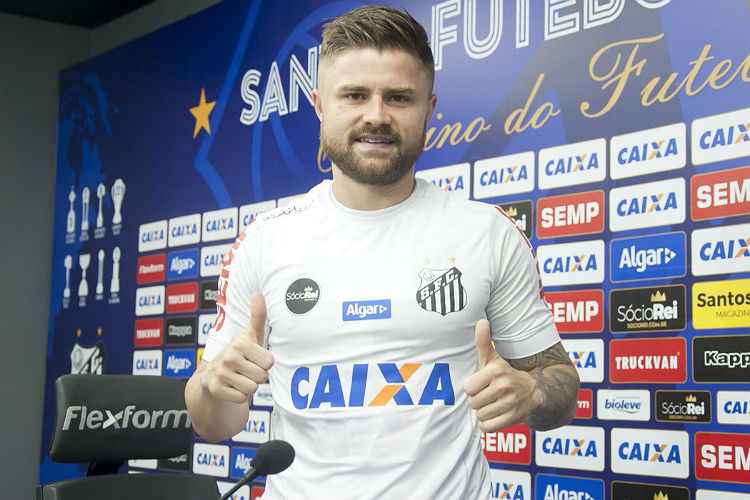 Eduardo Sasha se colocou à disposição para substituir Ricardo Oliveira como centroavante