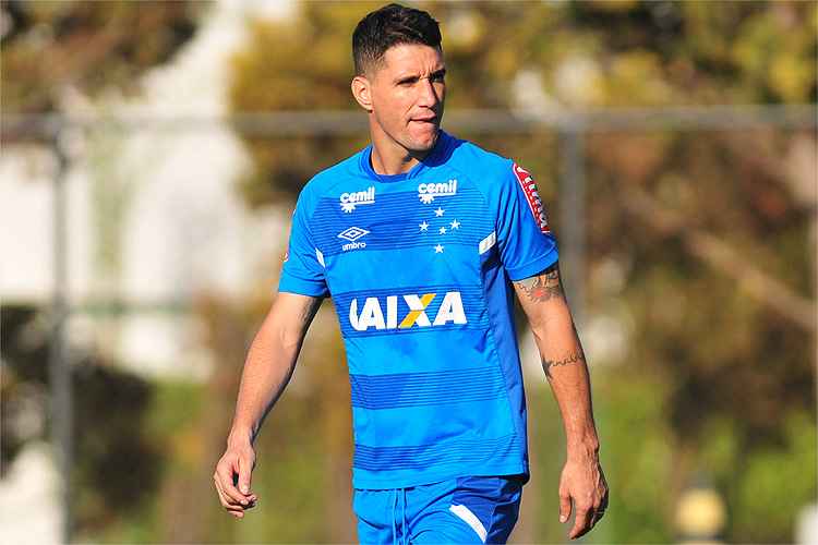 Thiago Neves decidiu permanecer no Cruzeiro, mesmo com Al-Hilal alcançando valor da