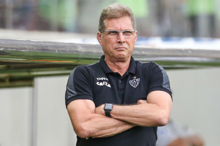 O técnico Oswaldo de Oliveira voltou a falar sobre o planejamento da comissão técnica para o Atlético