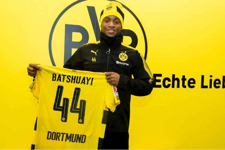 Batshuay explicou que chega ao Borussia Dortmund com a intenção de conquistar a sua vaga na seleção