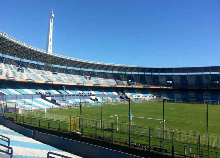 Estádio El Cilindro, em Avellaneda, será palco do duelo entre Racing e Cruzeiro, no dia 27 de fevereiro