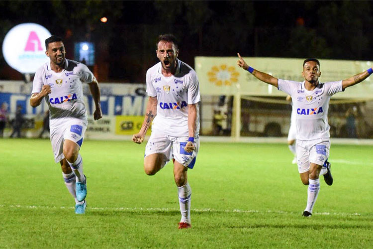 Com vitória em Governador Valadares, Cruzeiro está classificado para a segunda fase do Mineiro