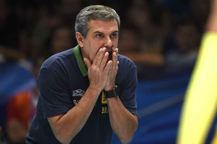 José Roberto Guimarães comanda a Seleção Brasileira e o time de Barueri