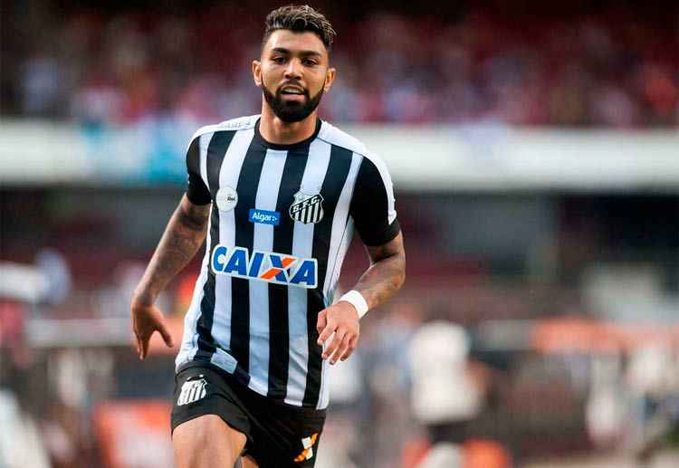 Gabriel chegou a herdar a braçadeira de capitão no clássico de domingo diante do São Paulo 