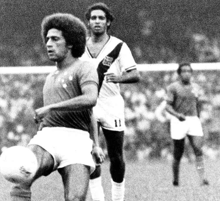 Em 1975, Cruzeiro eliminou Vasco no Grupo 3 da Libertadores e vingou perda do título no ano anterior