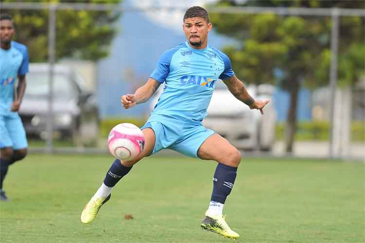 Nascido em maio de 1995, Judivan já disputou 24 jogos com a camisa do Cruzeiro e marcou três gols