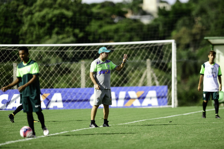 Enderson Moreira quer aproveitar 20 dias de preparação e corrigir erros no América para a Série A