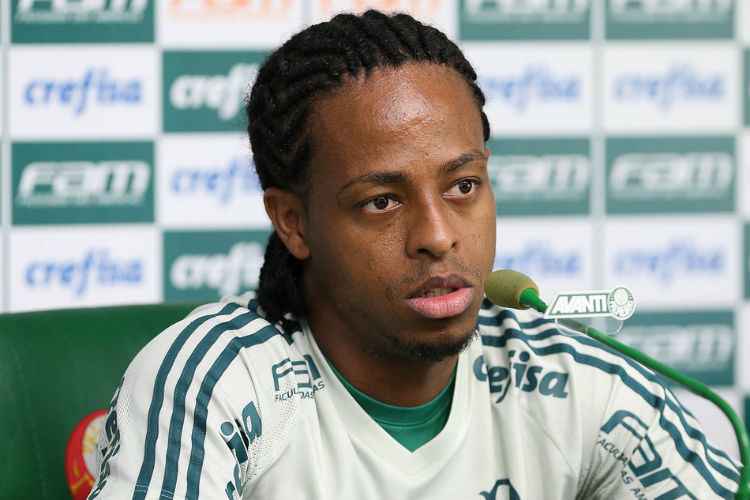 Atacante Keno teve atuação elogiada na vitória por 1 a 0 sobre o Santos, no último sábado